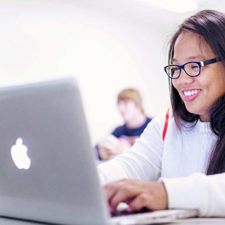 6X4A9269 square f0d14037b536eb84c79dfc21c85bbd59 1rqiol29576e 768x768